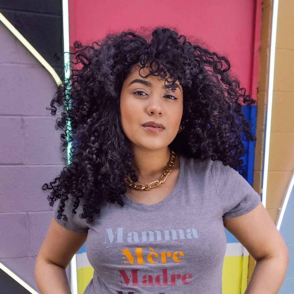 LIFE & COLOR: MEET CORAL
