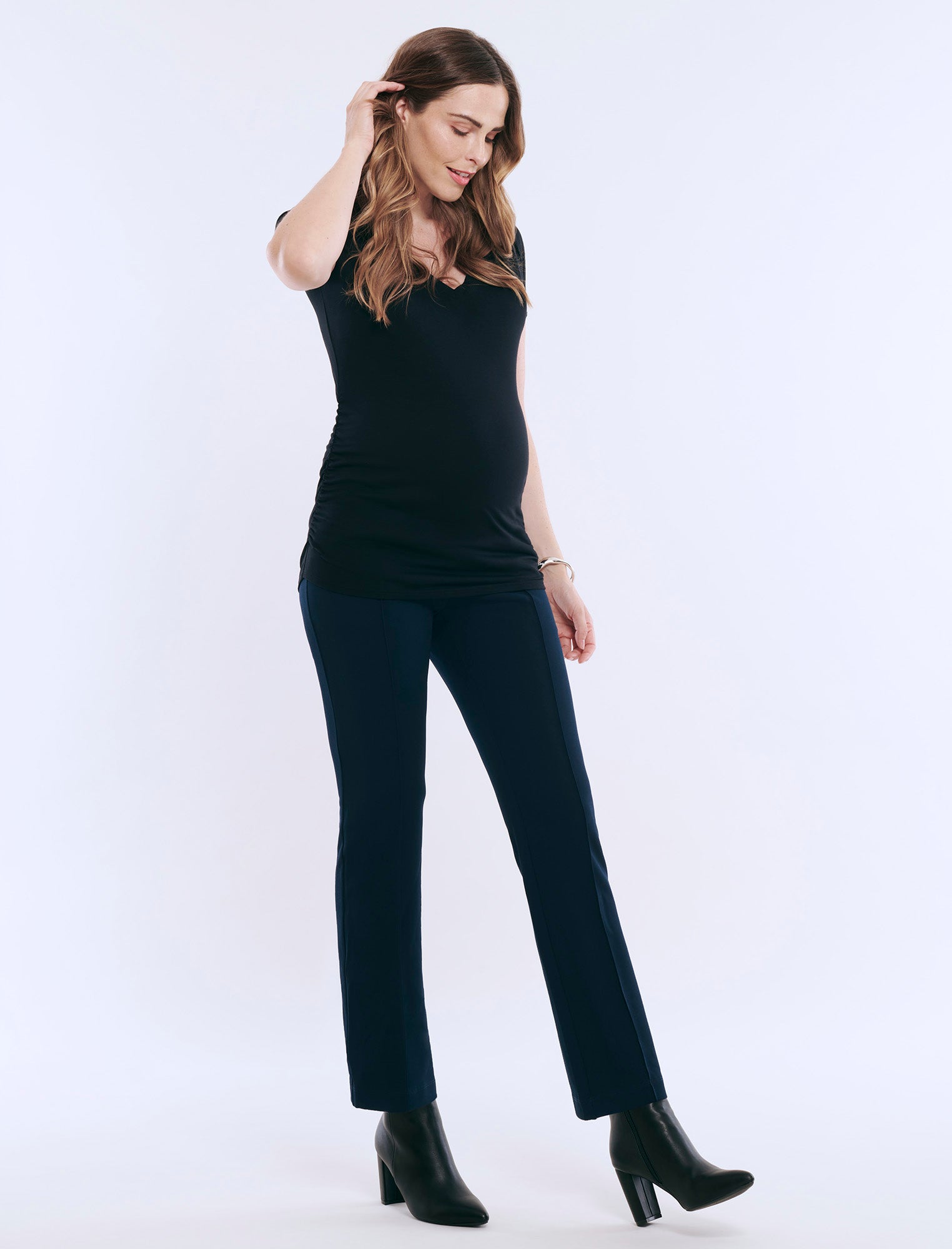 Side Ruched Short Sleeve V-Neck Maternity Tee