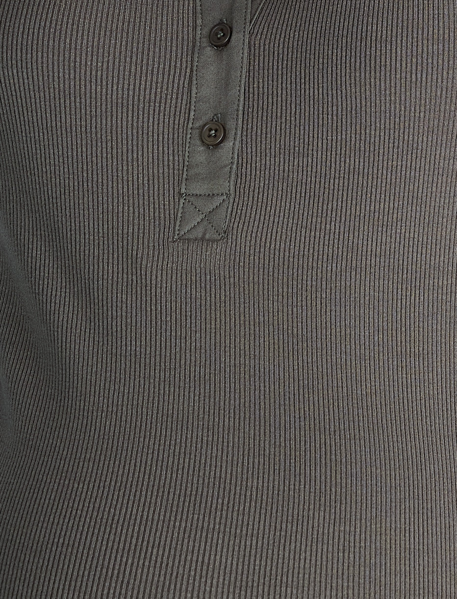 Sleeveless Ribbed Collared Top
