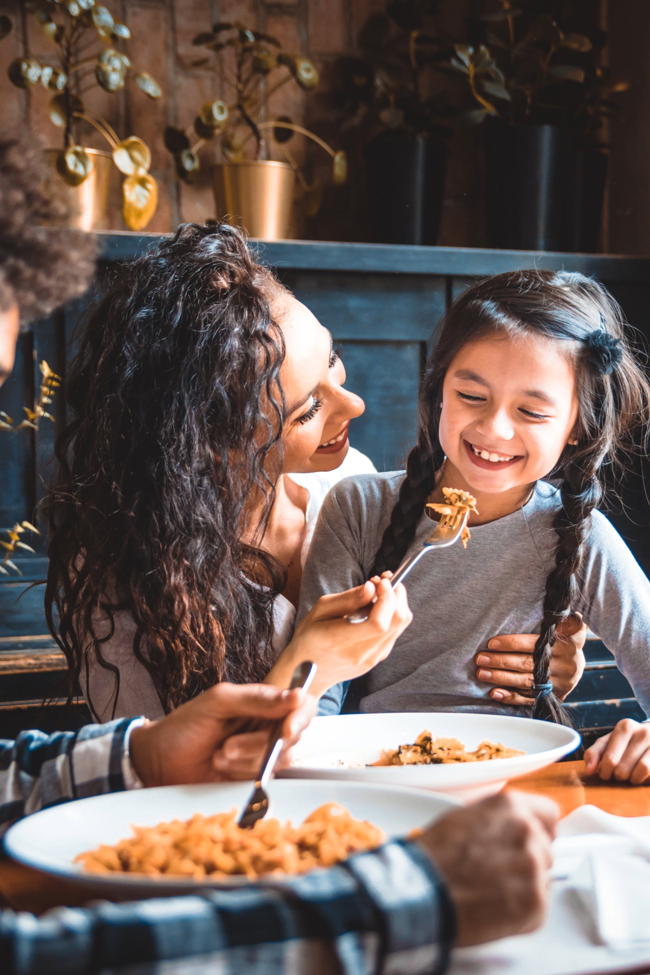 Tips for Dining Out With Kids