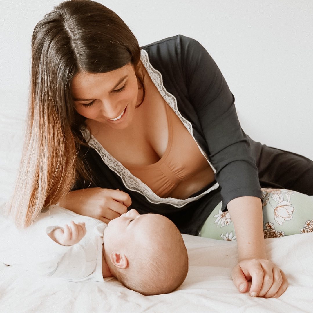 Is It OK To Sleep In A Bra While Breastfeeding? Here's The Deal
