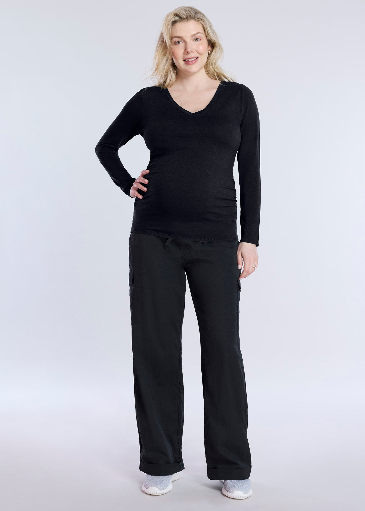 Side Ruched Long Sleeve V-Neck Maternity Tee