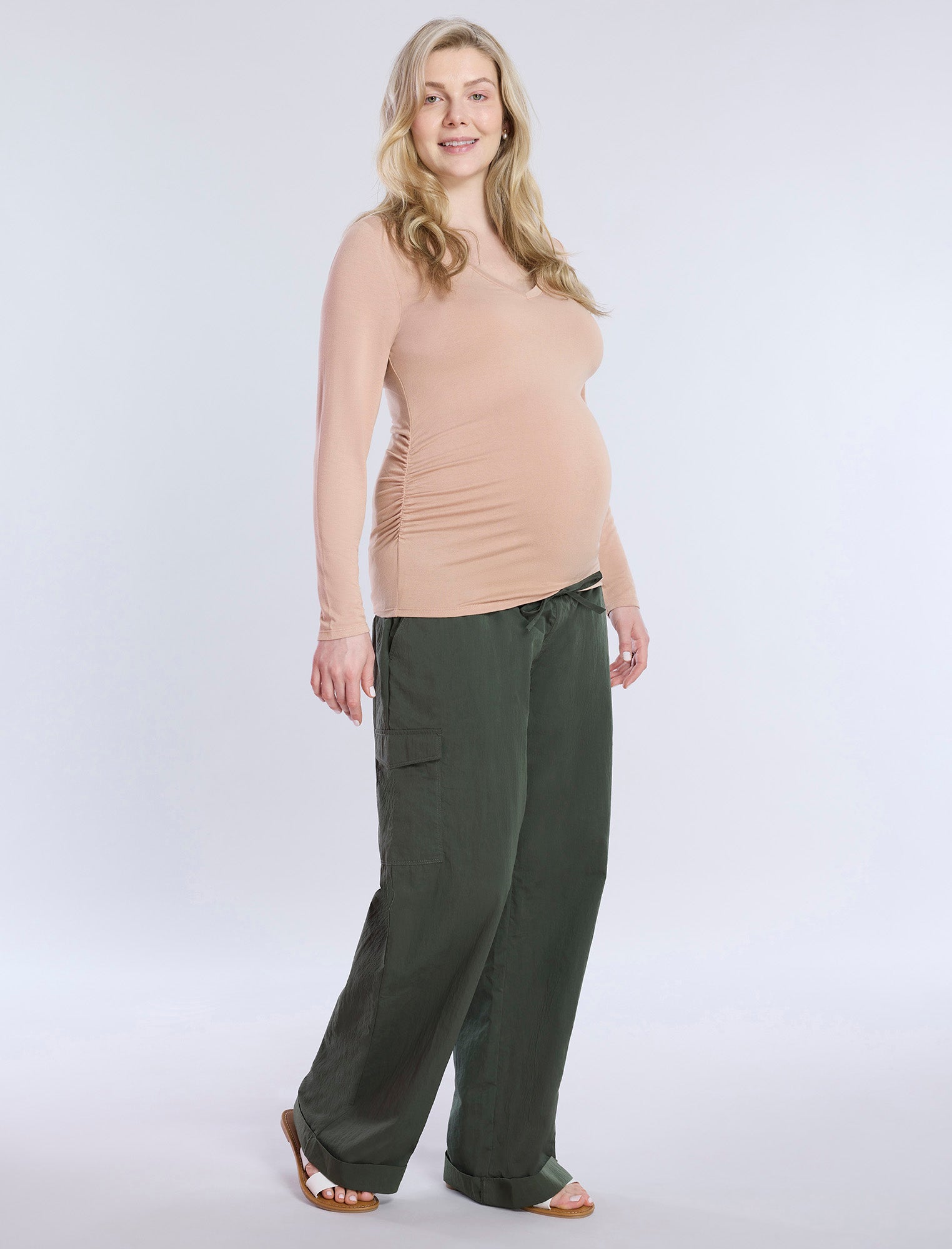 Side Ruched Long Sleeve V-Neck Maternity Tee