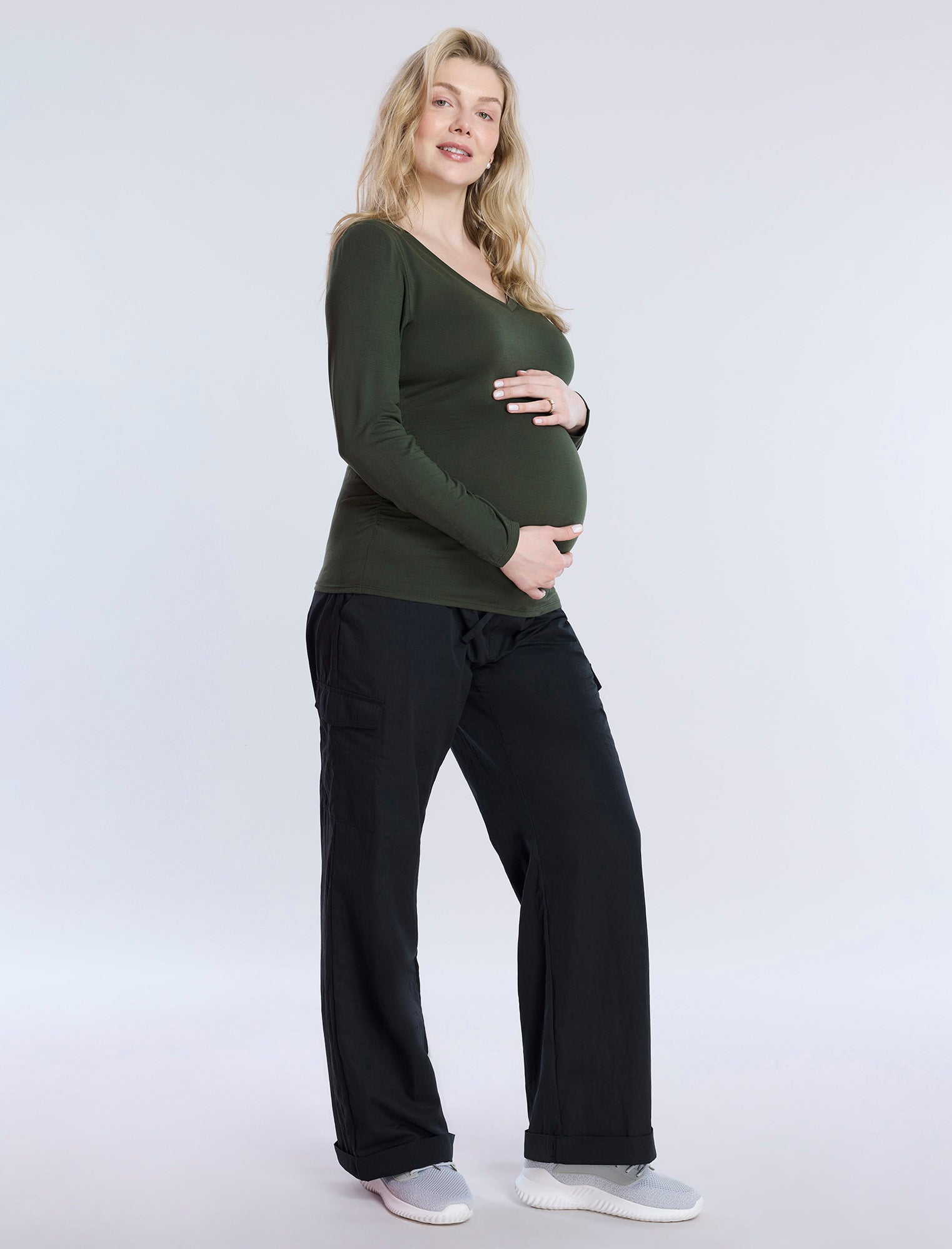 Side Ruched Long Sleeve V-Neck Maternity Tee