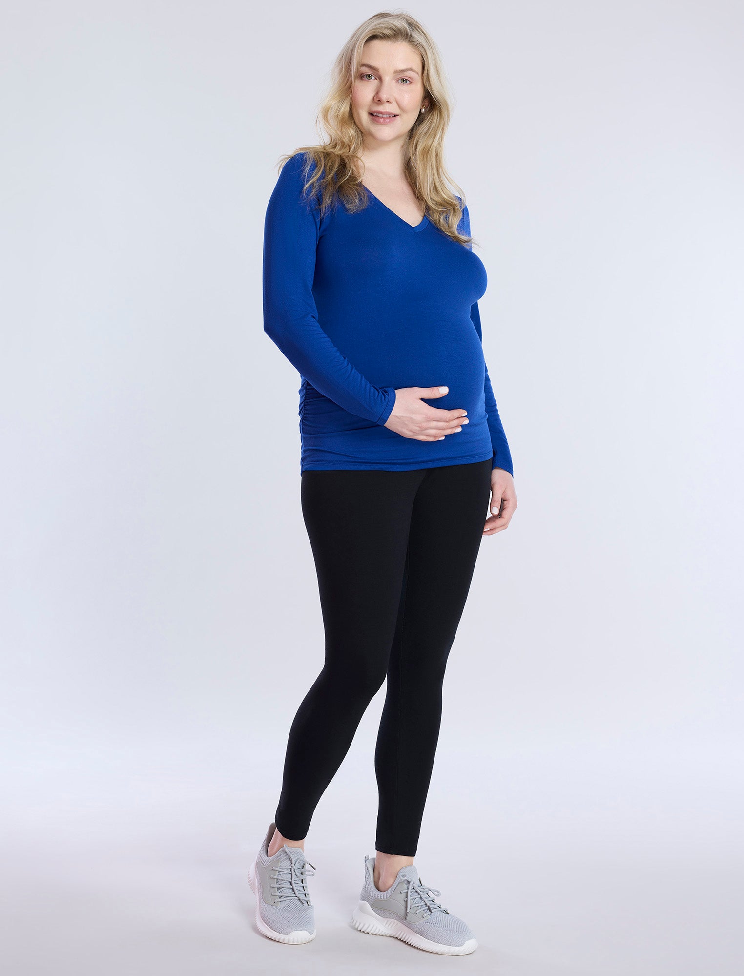 Side Ruched Long Sleeve V-Neck Maternity Tee